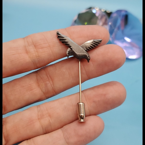 Silvertone seagull stick pin dainty lapel collar hat EUC - Picture 3 of 4